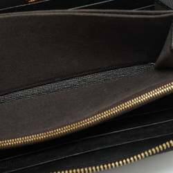 مملوكة مسبقًا Fendi Zip Black Leather Continental Wallet