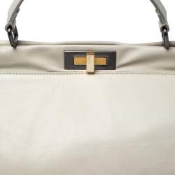 Pre Owned Fendi Off White Leather Large Peekaboo Top Handle Bag