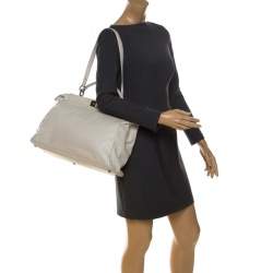 Pre Owned Fendi Off White Leather Large Peekaboo Top Handle Bag