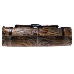 Pre Owned Fendi Olive Textured Leather Trapezio Shoulder Bag