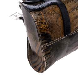 Pre Owned Fendi Olive Textured Leather Trapezio Shoulder Bag