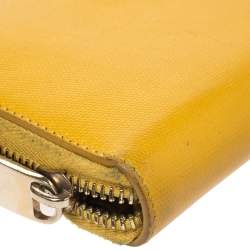 Pre Owned Fendi Yellow Leather Zip Around Wallet