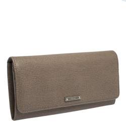Pre Owned Fendi Beige Leather Flap Continental Wallet