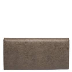 Pre Owned Fendi Beige Leather Flap Continental Wallet