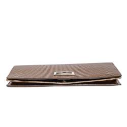 Pre Owned Fendi Gold Mesh Effect Leather FF Wallet On Chain