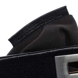 Pre Owned Fendi Black Leather Large Peekaboo Top Handle Bag