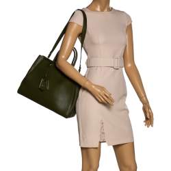 Pre Owned Fendi Olive Green Leather Medium 2Jours Tote
