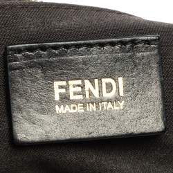 مملوكة مسبقًا حقيبة كتف فندي ماكسي باغويت جلد سوداء بقلاب