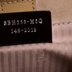 مملوكة مسبقًا حقيبة يد فندي 2جور صغيرة جلد لامعة صفراء 