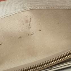 مملوكة مسبقًا Fendi Peach Leather Logo Flap Continental Wallet