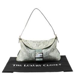 مملوكة مسبقًا Fendi Light Blue Denim FF Crystal Embellished Mamma Baguette Bag