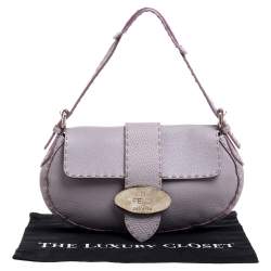 مملوكة مسبقًا حقيبة كتف فندي سيليريا جلد بنفسجي فاتح