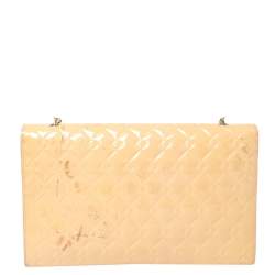 Pre Owned Fendi Beige Embossed Patent Leather Flap Chain Clutch