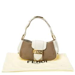 مملوكة مسبقًا Fendi Beige/White Zucca Canvas and Leather Vintage Flap Baguette Shoulder Bag