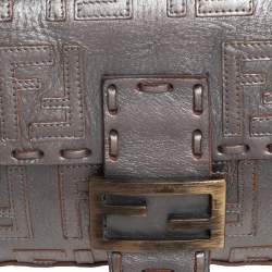 Pre Owned Fendi Silver Zucca Leather Medium Whipstitched Baguette Bag