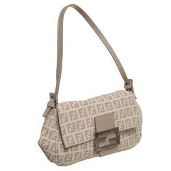 Pre Owned حقيبة كتف فندي باغويت قماش زوكينو سوداء