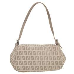 Pre Owned حقيبة كتف فندي باغويت قماش زوكينو سوداء