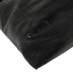 Pre Owned حقيبة كتف فندي ماكسي باغيت جلد أسود بقلاب