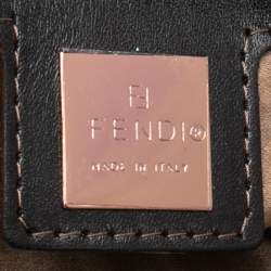 مملوكة مسبقًا Fendi Gold Zucca Canvas Mama Baguette Bag