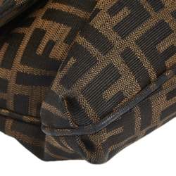 Pre Owned حق يبة كتف فندي ميا كانفاس زوكا توباكو بقلاب  