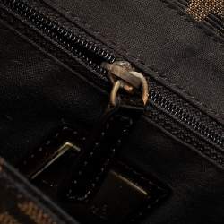 مملوكة مسبقًا حقيبة كتف فندي ميا جلد لامع وكانفاس توباكو زوكا بقلاب