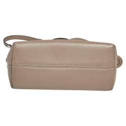 مملوكة مسبقًا حقيبة كروس فندي باي ذا واي ميني جلد بيج