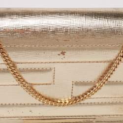 Pre Owned محفظة فندي تيوب أون جلد ذهبي لامع بسلسلة