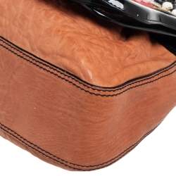 Pre Owned حقيبة كتف فندي B جلد وجلد لامع بني/ أسود مزخرفة