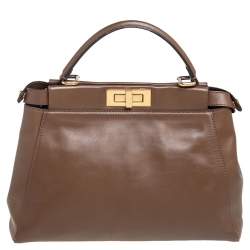 مملوكة مسبقًا حقيبة فندي بيكابو جلد بني داكن يد علوية متوسطة