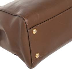 مملوكة مسبقًا حقيبة فندي بيكابو جلد بني داكن يد علوية متوسطة