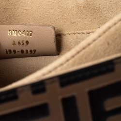 مملوكة مسبقًا حقيبة كتف فندي كان يو جلد زوكا بني-أسود صغيرة