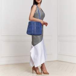 مملوكة مسبقًا Fendi Blue Selleria Leather and Suede Small Scalloped Anna Bucket Bag
