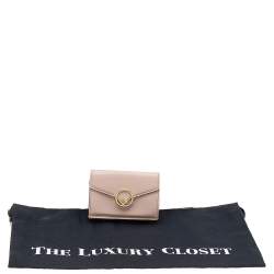 مملوكة مسبقًا  محفظة فندي مايكرو إف إذ فندي جلد وردي ثلاثية الطي