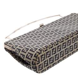 Pre Owned Fendi Navy Blue/White Zucchino Canvas Metal Frame Clutch