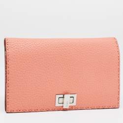 مملوكة مسبقًا Fendi Peach Selleria Leather Peekaboo Wallet