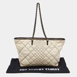 Pre Owned Fendi Cream/Black Zucca Quilted Canvas And Leather Roll Shopper Tote