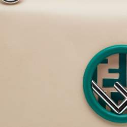 Pre Owned حقيبة كتف فندي كان I جلد بيج / أخضر