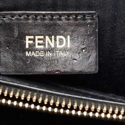 مملوكة مسبقًا حقيبة يد فندي 2جور جلد أسود متوسطة 