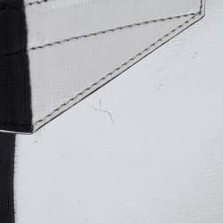 Pre Owned Fendi Black/Silver Leather Chain Clutch