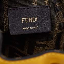 مملوكة مسبقًا حقيبة باكيت فندي مون تريسور جلد وكروشية أصفر رباط صغيرة