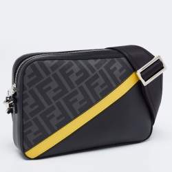 Pre Owned حقيبة فندي كاميرا جلد وكانفاس زوكا رصاصي/أسود مقوى