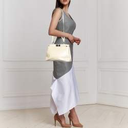 Pre Owned Fendi Off White Leather Medium Peekaboo Top Handle Bag
