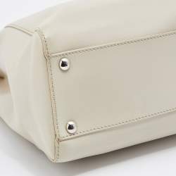 Pre Owned Fendi Off White Leather Medium Peekaboo Top Handle Bag