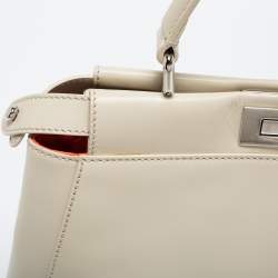 Pre Owned Fendi Off White Leather Medium Peekaboo Top Handle Bag