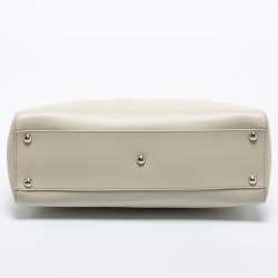 Pre Owned Fendi Off White Leather Medium Peekaboo Top Handle Bag