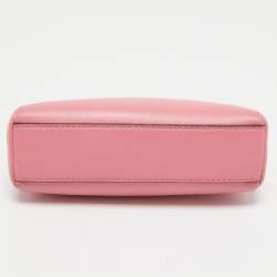 مملوكة مسبقًا حقيبة كروس فندي مايكرو بيكابو جلد وردي