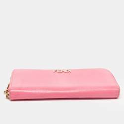 Pre Owned Fendi Pink Glossy Leather Logo Zip Around Wallet