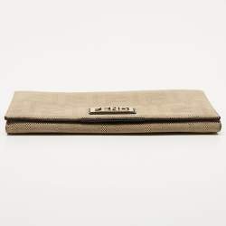 مملوكة مسبقًا Fendi Beige Zucca Canvas Flap Continental Wallet