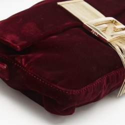 Pre Owned Fendi Red Velvet Medium Baguette Shoulder Bag