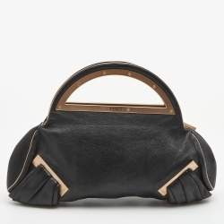 مملوكة مسبقًا Fendi Black Leather Cut Out Handle Clutch Bag